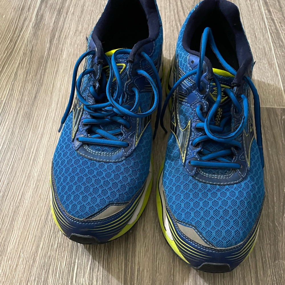 Men's Mizuno Wave Paradox 2 Running Shoes
